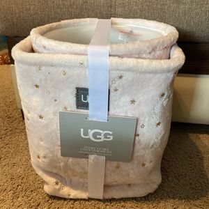 NWT UGG Avery stars 2 piece storage set in pink shell